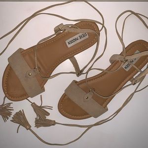 Steve Madden Sofya Leather Wrap Ankle Sandals.